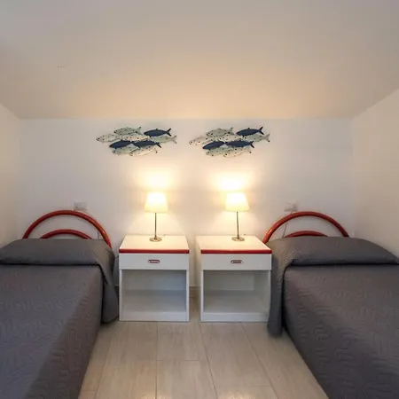 Panoramica A 60m Dal Mare Apartment *