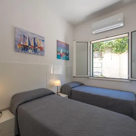 Apartment Panoramica A 60m Dal Mare *