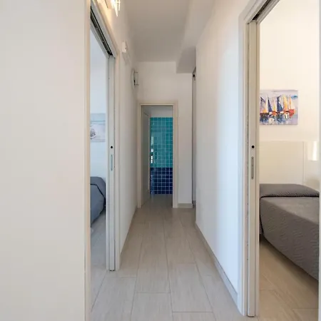 Apartment Panoramica A 60m Dal Mare