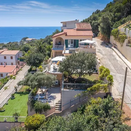 Panoramica A 60m Dal Mare Apartment