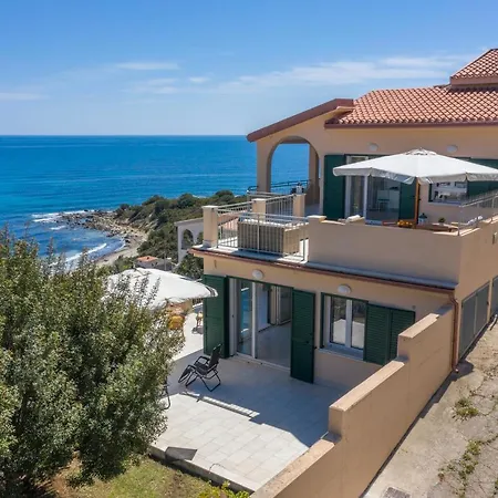 Panoramica A 60m Dal Mare Apartment