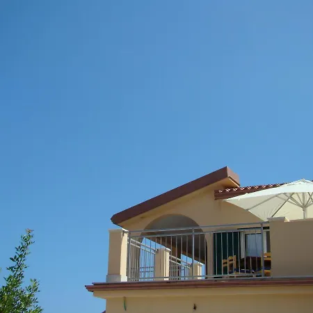 Panoramica A 60m Dal Mare Apartment